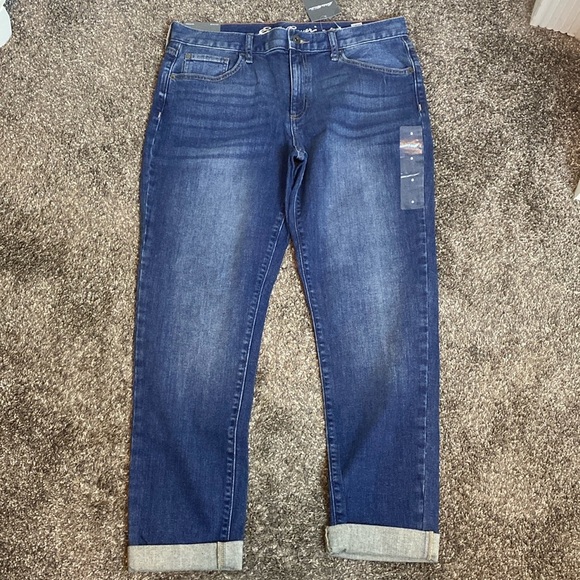 Eddie Bauer Boyfriend Jeans Slim Regular sz 8 NWT - Picture 1 of 8